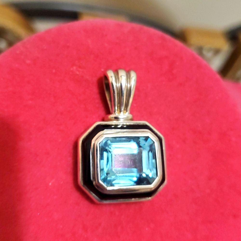 Sterling Sliver .925 Blue Glass Pendant Made in Thailand Fine Jewelry